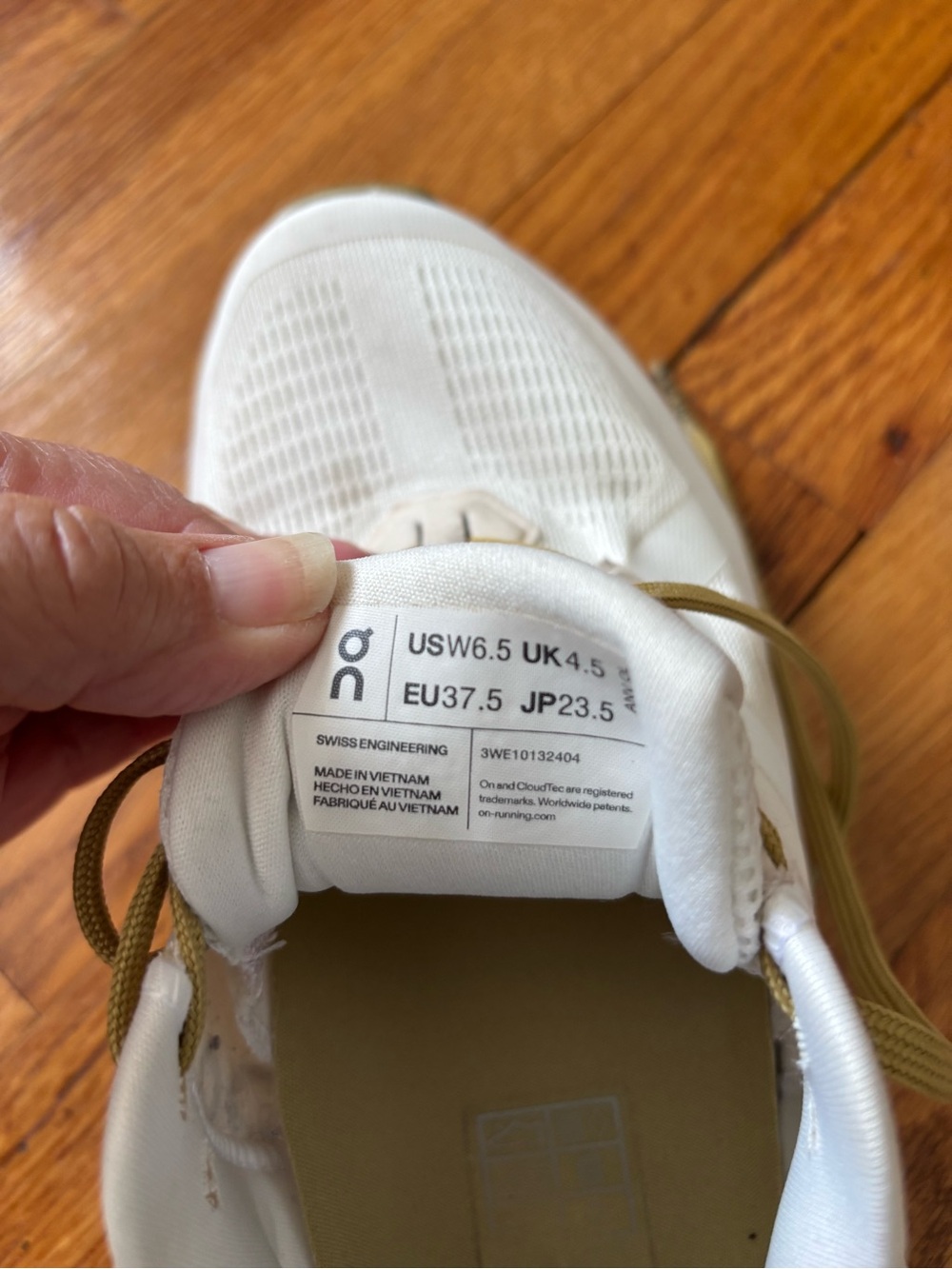On Cloudrunner 2 undyed/green - Picture 4 of 5
